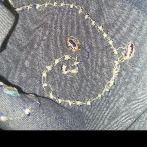 Life Style, Denim Christmas embroidery button down Shirt, Size SMALL - Picture 4 of 7